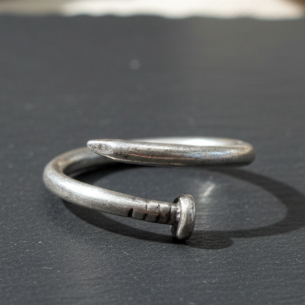 Anillo Clavo