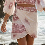 Falda corta blanca/roja