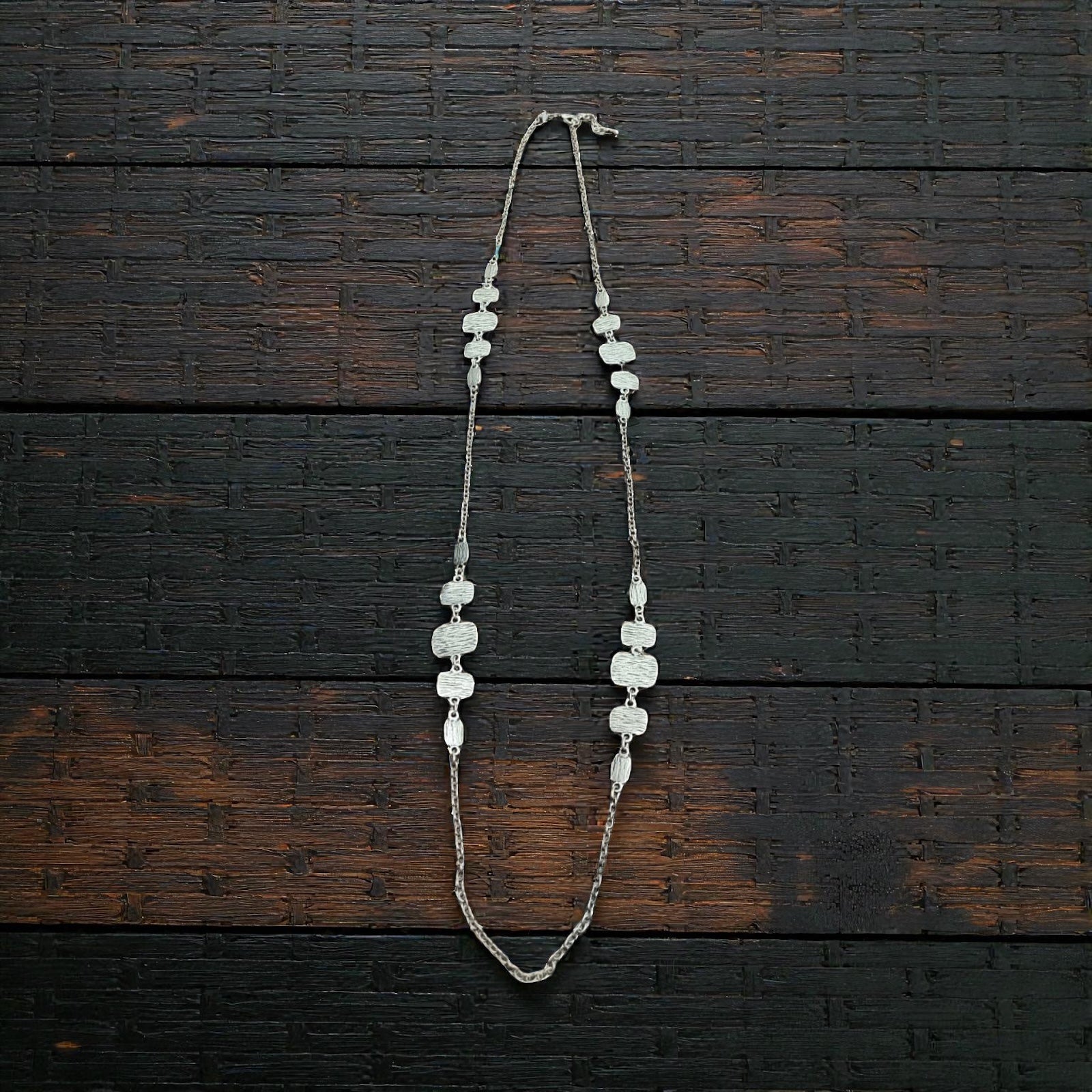 Collar Crust