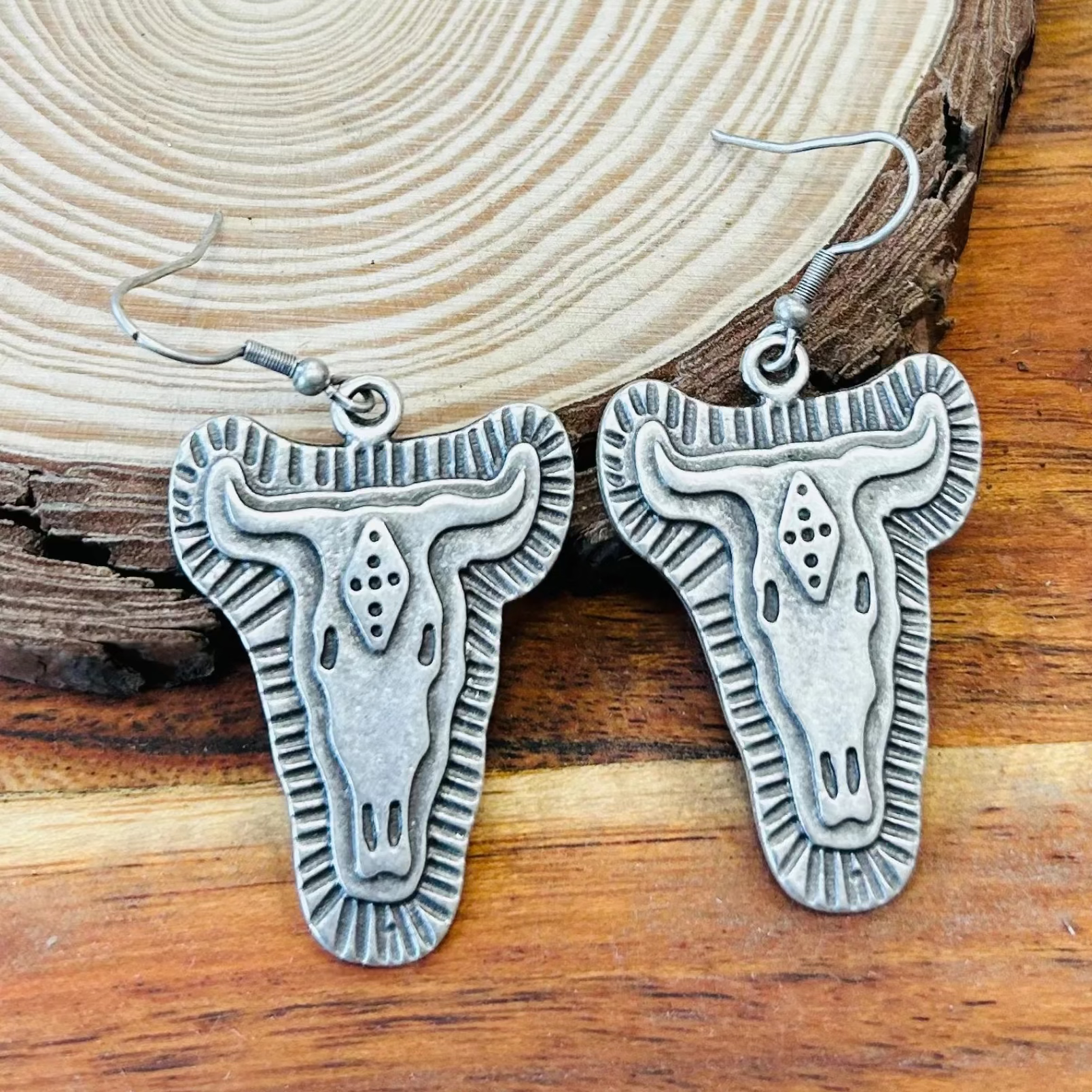 Pendientes Tauro